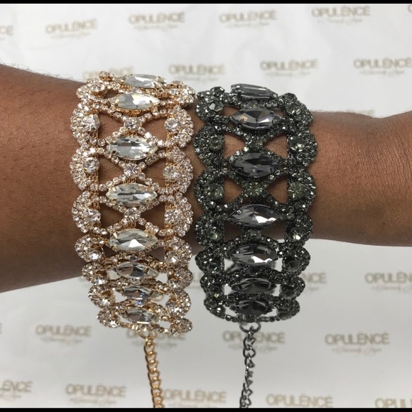 Opulux Choker - Picture 5 of 5